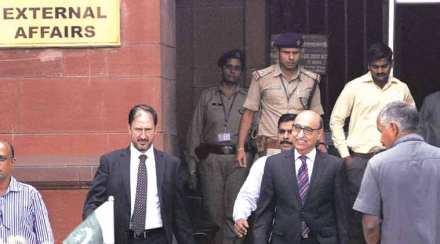 Jawans mutilation , Blood trail proves killers returned across the LOC, Pakistan denies role , Abdul basit , Loksatta, Loksatta news, Marathi, Marathi news