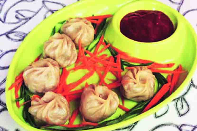 मोमोज शाऊट मोमोज शाऊट