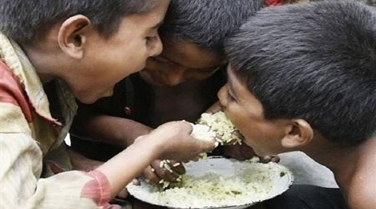ऋषिकेश नारायण सिंह याने भुकेलेल्यांसाठी रोटी बँक सुरू केली .(प्रातिनिधीक छायाचित्र)