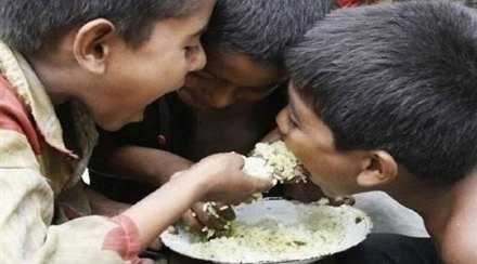 ऋषिकेश नारायण सिंह याने भुकेलेल्यांसाठी रोटी बँक सुरू केली .(प्रातिनिधीक छायाचित्र)