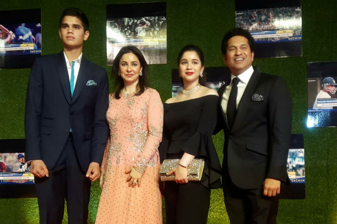प्रिमियरला सचिनची पत्नी अंजली, मुलगी सारा आणि मुलगा अर्जुन हेदेखील उपस्थित होते. 