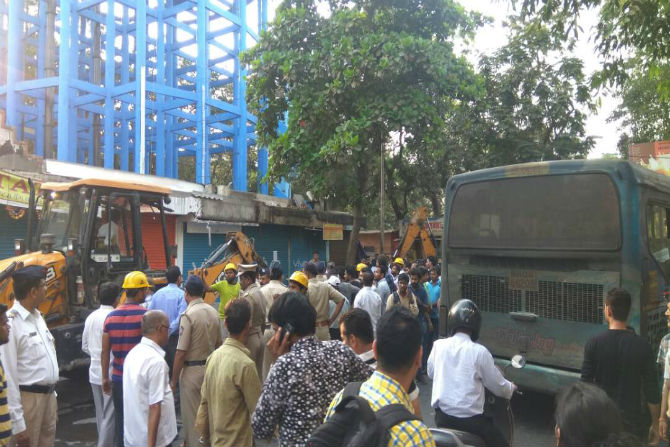 thane,फेरीवाले, thane hawkers attack