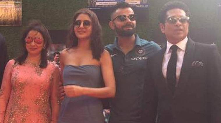 विराट-अनुष्कासोबत टीम इंडियाने पाहिला ‘सचिनः अ बिलिअन ड्रिम्स’ विराट-अनुष्कासोबत टीम इंडियाने पाहिला ‘सचिनः अ बिलिअन ड्रिम्स’