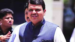 CM Devendra fadnavis , Arun sadhu passed away , Renowned Marathi writer , journalist Arun Sadhu , comments from famous personalities, Sinhasan , सिंहासन, झिपऱ्या, मुंबई दिनांक, Loksatta, loksatta news, Marathi, Marathi news
