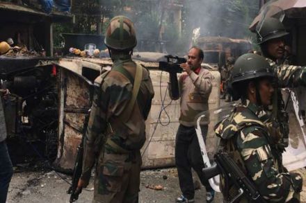 ‘गोरखा जनमुक्ती’च्या आंदोलकांनी चर्चेसाठी पुढे यावं, हिंसक होऊ नये-ममता बॅनर्जी
