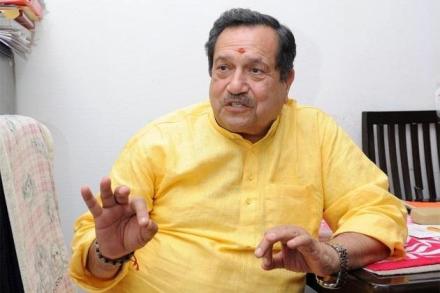 RSS leader, Indresh Kumar, Muslims to give up gosht, beef , गोमांस, cow slaughter in india, Loksatta, Loksatta news, Marathi, Marathi news, Western culture responsible for rape , triple talaq in India , RSS leader , Indresh Kumar , Valentine's Day responsible for rape and violence , Loksatta, Loksatta news, Marathi, Marathi news