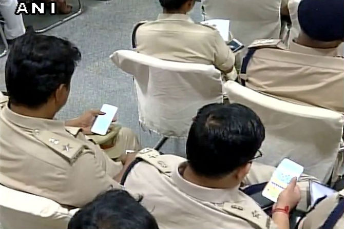 बिहारमध्ये अमली पदार्थाची तस्करी आणि संघटीत गुन्हेगारी या विषयावर चर्चासत्राचे आयोजन करण्यात आले होते. 