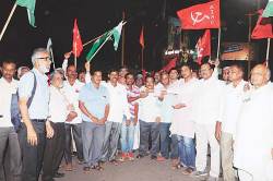 कर्जमाफीच्या तत्त्वत: मान्यतेनंतर कोल्हापुरात जल्लोष