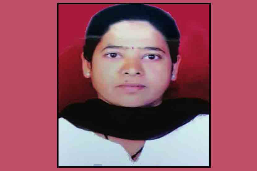 CM Nitish Kumar , Some police officers seen playing games browsing on their phones , Loksatta, Loksatta news, Marathi, Marathi news, Bihar top cops caught on camera playing mobile games