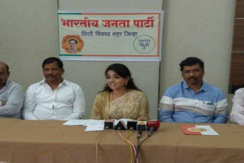 भूकंप घडवणे देवाच्या हाती, संजय राऊतांच्या नाही!: शायना एनसी