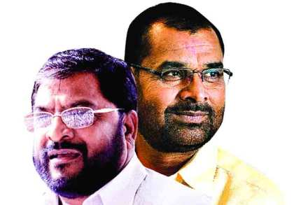 सत्तेतून बाहेर पडण्याचे राजू शेट्टींचे संकेत सत्तेतून बाहेर पडण्याचे राजू शेट्टींचे संकेत