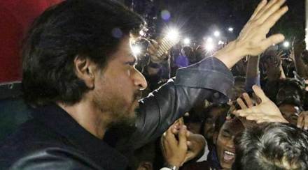 Vadodara stampede , Bollywood, Entertainment news , Shah Rukh should be booked, Crime, Police, Sharukh khan controversy , Loksatta, Loksatta news, Marathi, Marathi news