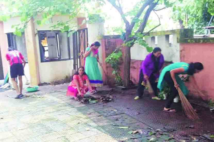 कुटुंबसंकुल : तंटामुक्त संकुल