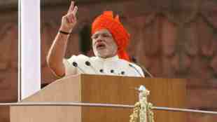 PM Narendra Modi , bureaucrats , Quit India Movement , BJP , , I promise you, Loksatta, Loksatta news, Marathi, Marathi news