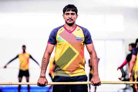 सुरेंदर नाडा, हरयाणा स्टीलर्स संघाचा खेळाडू