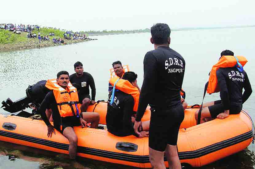 पर्यटकांचा अतिउत्साह जिवावर बेतला