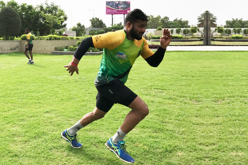 पाचव्या पर्वासाठी विशाल माने नोएडा येथे सराव करताना. पाचव्या पर्वासाठी विशाल माने नोएडा येथे सराव करताना.