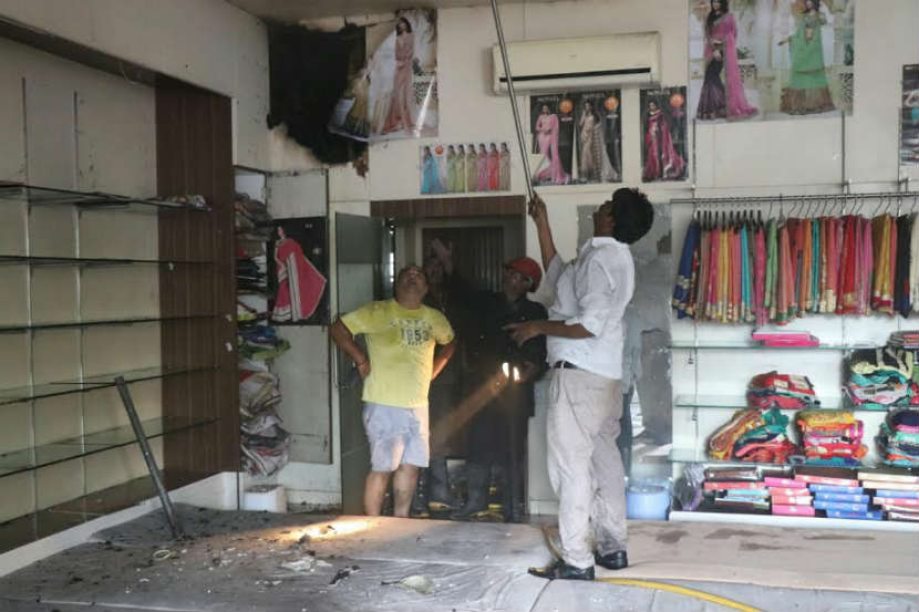 औरंगाबादच्या कापड दुकानाला लागलेली आग आटोक्यात, ३० लाखांचे नुकसान