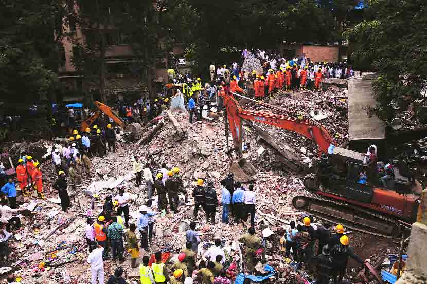 म्हणे, डागडुजीला रहिवाशांचाच विरोध! म्हणे, डागडुजीला रहिवाशांचाच विरोध!