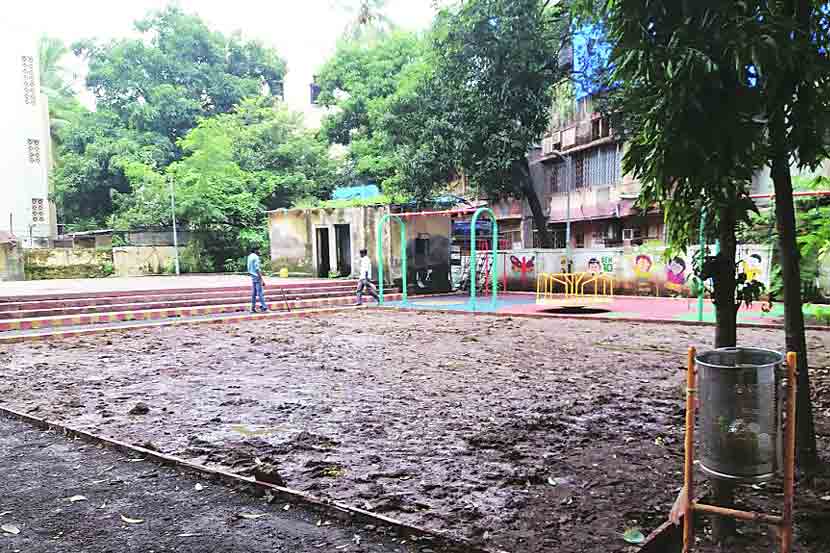 पार्ल्यातील उद्यान पुन्हा उजाड!