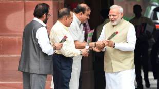 No bouquets , Flower , PM Narendra Modi , MHA directs states, पुष्पगुच्छ, Loksatta, Loksatta news, Marathi, Marathi news