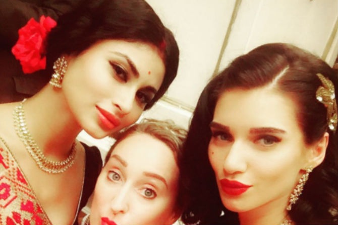 mouni roy