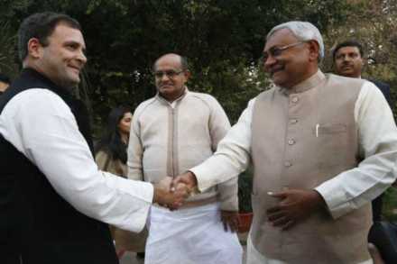 मीरा कुमारांच्या पाठिंब्यासाठी राहुल गांधी वळवणार नितीशकुमारांचे मन? मीरा कुमारांच्या पाठिंब्यासाठी राहुल गांधी वळवणार नितीशकुमारांचे मन?