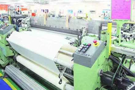 इचलकरंजीतील वस्त्रोद्योग उसवण्याच्या मार्गावर