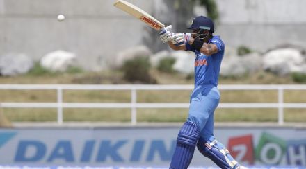 विराट कोहली ( संग्रहीत छायाचित्र ) विराट कोहली ( संग्रहीत छायाचित्र )