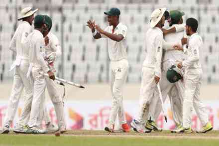 पहिल्या कसोटीत बांगलादेशची ऑस्ट्रेलियावर मात पहिल्या कसोटीत बांगलादेशची ऑस्ट्रेलियावर मात