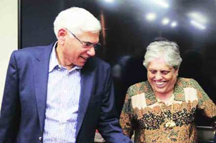 बीसीसीआयच्या प्रशासकीय समितीचे सदस्य विनोद राय आणि डायना एडल्जी