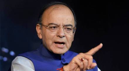 जेटली म्हणाले, भारतात रिअल इस्टेट हे एक असे क्षेत्र आहे, जिथे कर चोरी आणि मोठ्याप्रमाणात रोकड निर्माण होते. (संग्रहित छायाचित्र)
