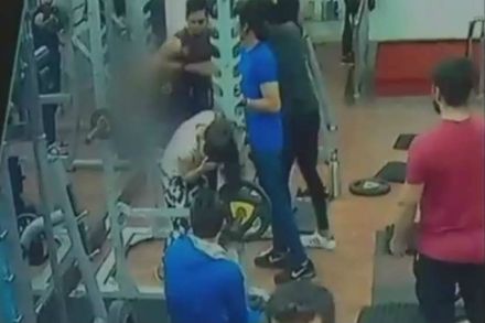 Watch Video: जिममध्ये तरुणीशी असभ्य वर्तन, मारहाणीची घटना सीसीटीव्हीत कैद