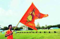 मोर्चेकऱ्यांचा भार रेल्वेवर?