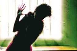 महाविद्यालयीन तरुणीच्या विनयभंगप्रकरणी गुन्हा दाखल