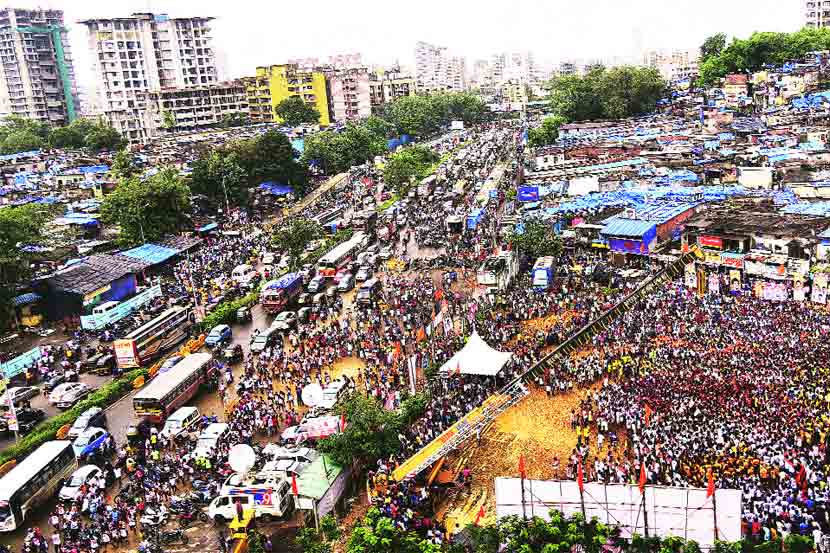 Traffic on Western Express Highway
