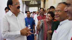 Loksatta, Loksatta news, loksatta newspaper, marathi news, marathi, Marathi news paper, Marathi news online, Marathi, Samachar, Marathi latest news, national news, national news in marathi, Vice Presidential Election 2017, bjp, Venkaiah Naidu, Vice President of india, beat, congress, Gopalkrishna Gandhi
