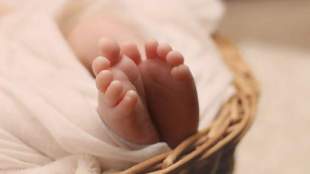 Saharanpur , Woman Delivers Baby In Rickshaw , amazing incidents, viral news , Loksatta, Loksatta news, marathi, Marathi news