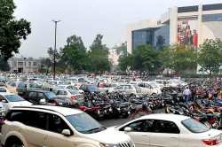 पार्किंगसाठी नवी मुंबईवर भिस्त