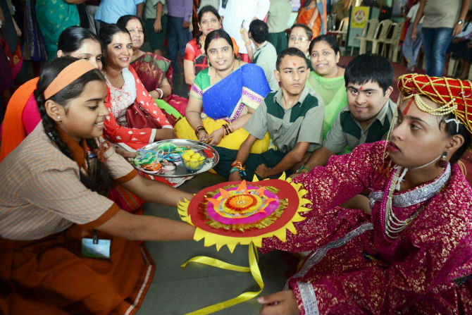 raksha bandhan 2017, rakhi, mentally challenged, marathi news