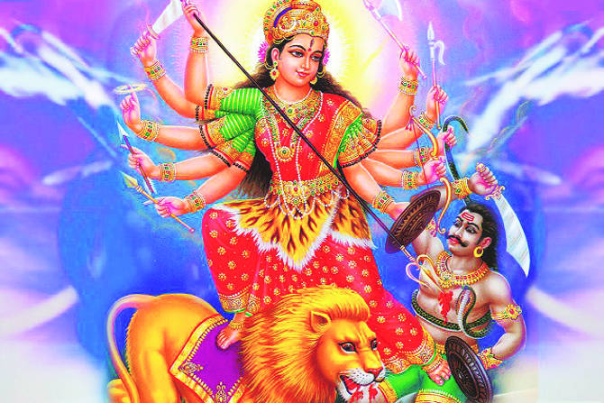 सिंहाने आणखी एका वेळी असाच पराक्रम करून धूम्रालोचन नामक असुराचे हजारो सनिक ठार मारले. 
