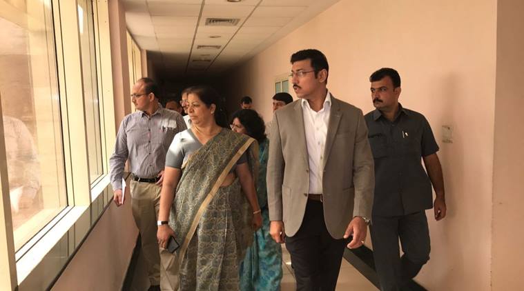 क्रीडामंत्रालयाचा पदभार स्विकारल्यानंतर राज्यवर्धनसिंह राठोड यांनी आज 'साई'च्या दिल्लीतील कार्यालयाला अनपेक्षित भेट देऊन, कामकाजाचा आढावा घेतला. 