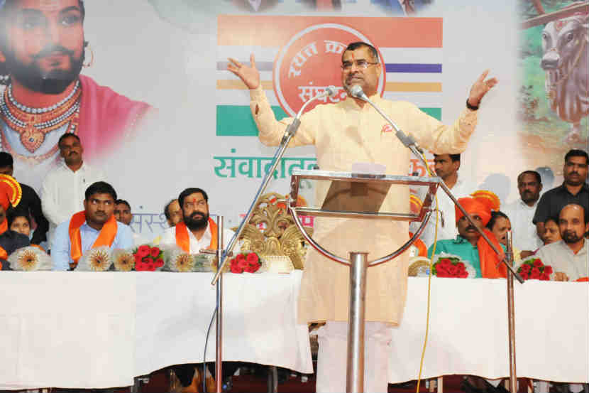 Loksatta, Loksatta news, loksatta newspaper, marathi news, marathi, Marathi news paper, Marathi news online, Marathi, Samachar, Marathi latest news, maharashtra, maharashtra news, maharashtra news in marathi, maharashtra politics, politics, kolhapur, sadabhau khot, new political party, rayat kranti sanghatana, show, strenght, raju shetty