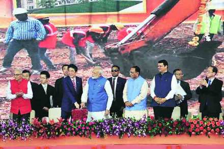 ‘देशाला बुलेट ट्रेन फुकटात’