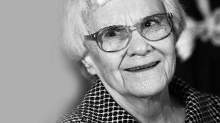 author Harper Lee