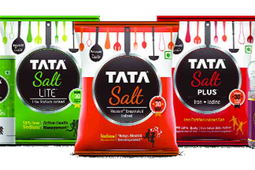 आज १६ लाखांहून अधिक दुकानांतून महिन्याला ७०,००० मेट्रिक टन टाटा मीठ भारतातील खेडोपाडी विकलं जातं. आज १६ लाखांहून अधिक दुकानांतून महिन्याला ७०,००० मेट्रिक टन टाटा मीठ भारतातील खेडोपाडी विकलं जातं.