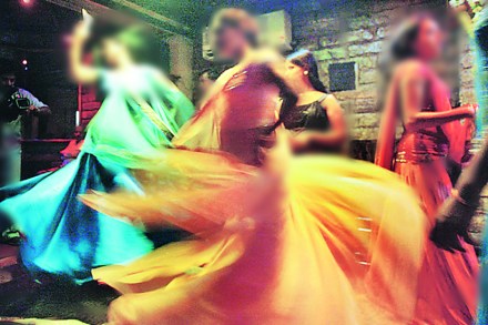 अनधिकृत बांधकामांसोबतच मीरा-भाईंदरची ‘डान्स बारचे’ शहर अशी ओळख होती. 