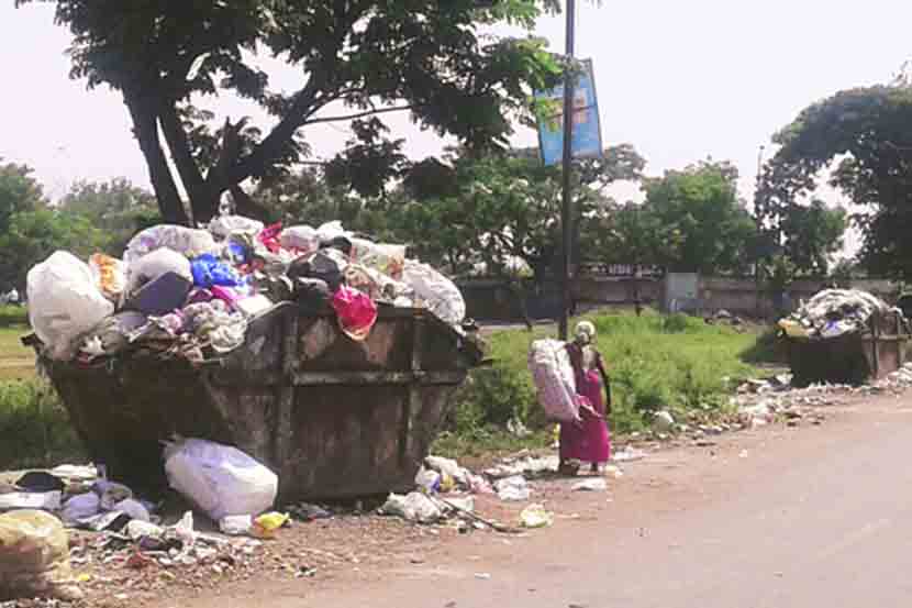ऐन दिवाळीतही पिंपरी-चिंचवडमध्ये कचऱ्याचे ढीग