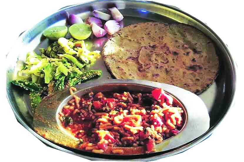 खाऊखुशाल : काठेवाडी पदार्थाची लज्जत!