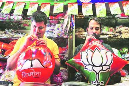 ‘महाराष्ट्रीय’ पक्षांची पीछेहाट